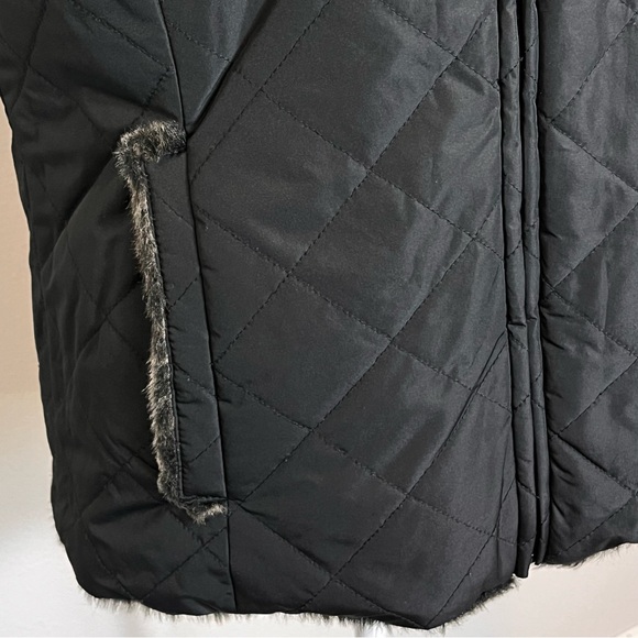 Kristen Blake Reversible Faux Fur Hooded Vest
Brown Black M Plush Warmth Cozy - Picture 6 of 12